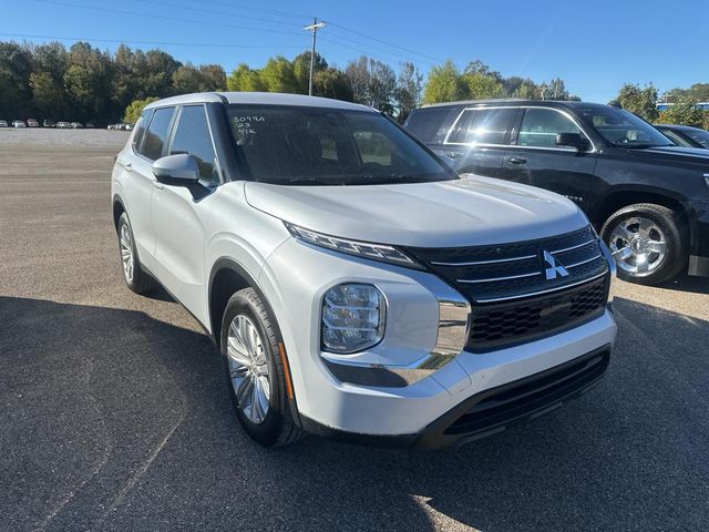 2023 Mitsubishi Outlander ES