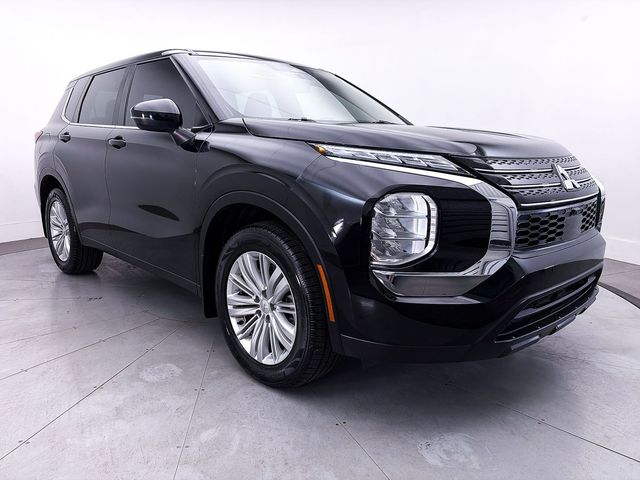 2023 Mitsubishi Outlander ES
