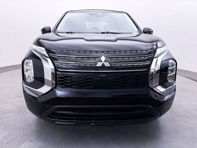 2023 Mitsubishi Outlander ES