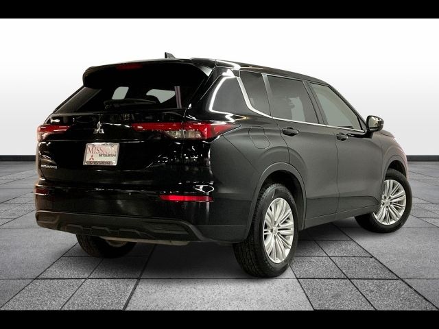 2023 Mitsubishi Outlander ES