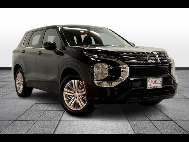 2023 Mitsubishi Outlander ES