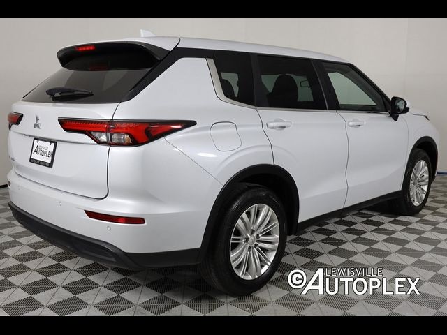 2023 Mitsubishi Outlander ES