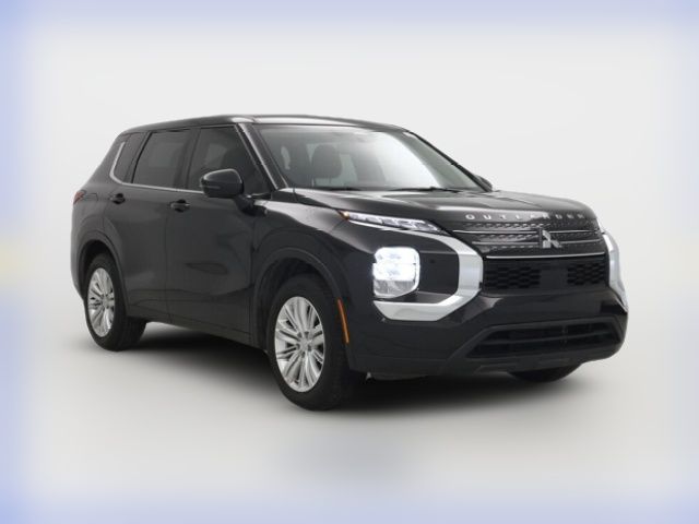 2023 Mitsubishi Outlander ES