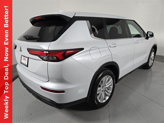 2023 Mitsubishi Outlander ES