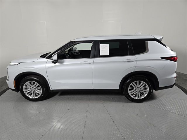 2023 Mitsubishi Outlander ES