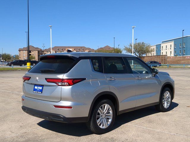 2023 Mitsubishi Outlander ES