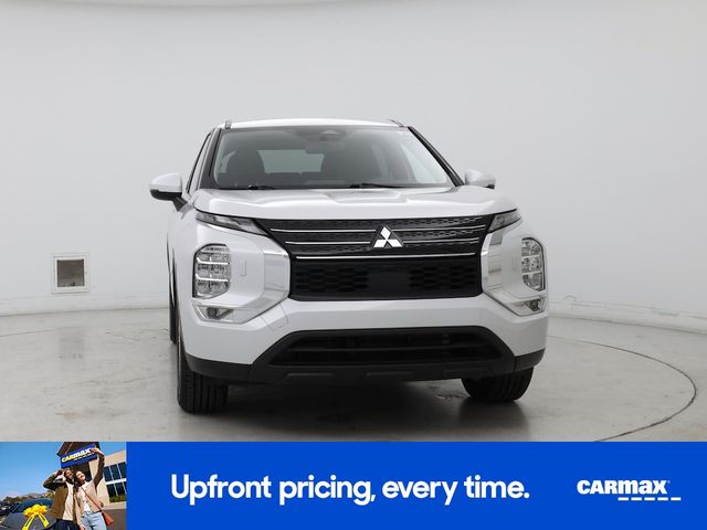 2023 Mitsubishi Outlander ES