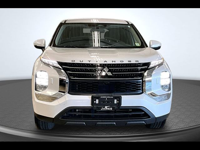 2023 Mitsubishi Outlander ES