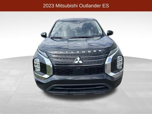 2023 Mitsubishi Outlander ES