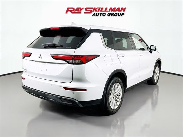 2023 Mitsubishi Outlander ES