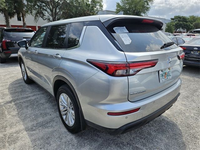 2023 Mitsubishi Outlander ES