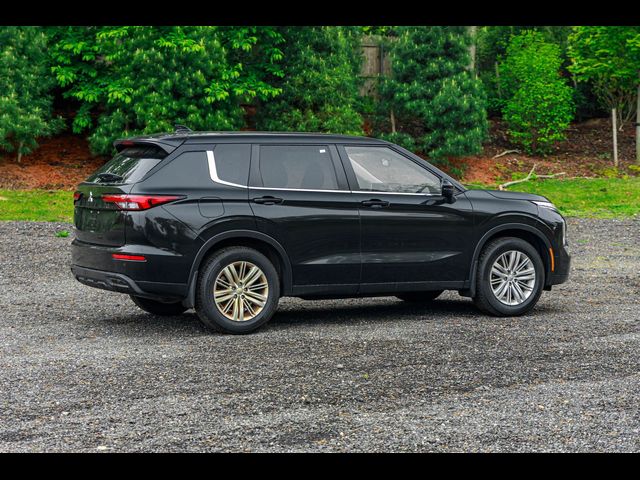 2023 Mitsubishi Outlander ES