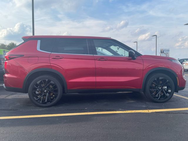 2023 Mitsubishi Outlander SE Black Edition