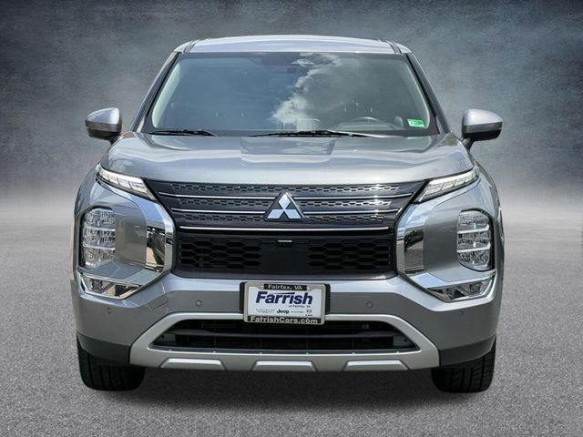 2023 Mitsubishi Outlander SE