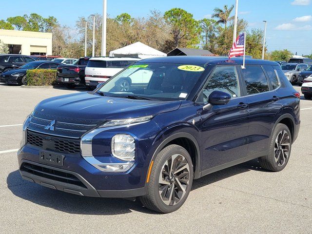 2023 Mitsubishi Outlander SE Black Edition