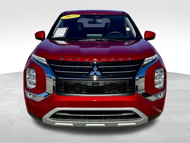 2023 Mitsubishi Outlander SE
