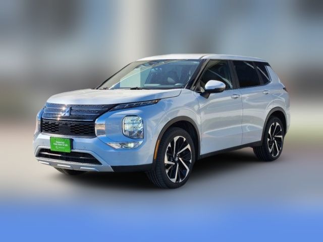 2023 Mitsubishi Outlander SE