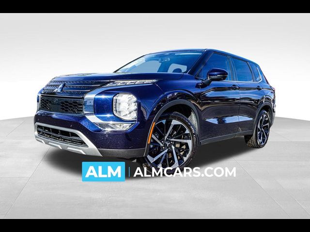 2023 Mitsubishi Outlander SE