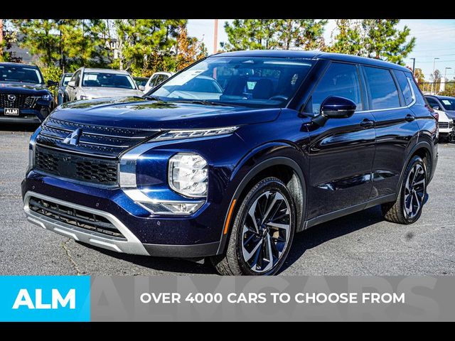 2023 Mitsubishi Outlander SE
