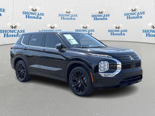 2023 Mitsubishi Outlander SE