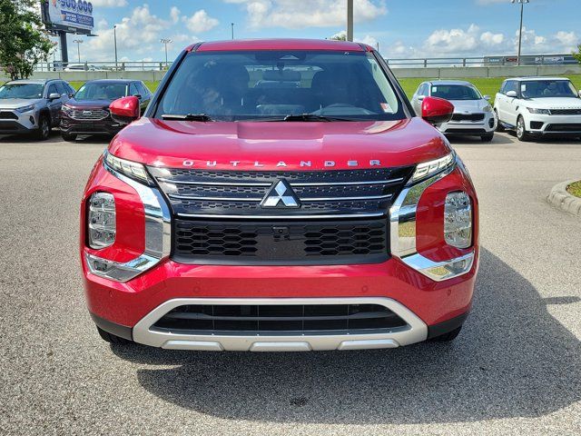 2023 Mitsubishi Outlander SE