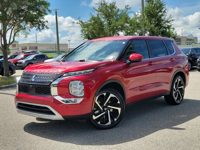 2023 Mitsubishi Outlander SE