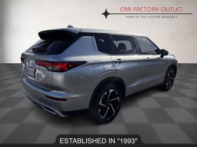 2023 Mitsubishi Outlander SE