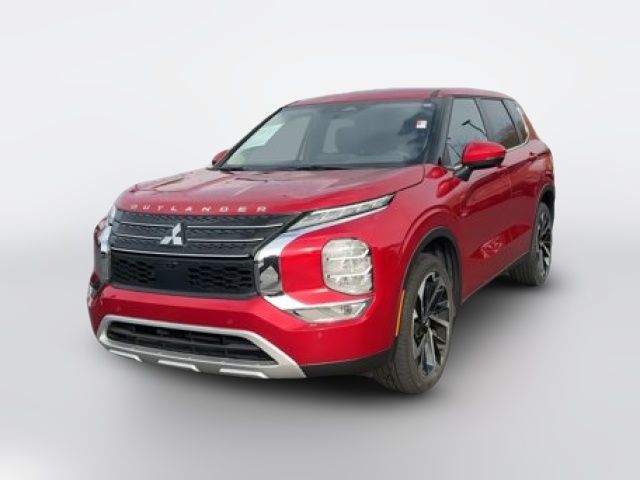 2023 Mitsubishi Outlander SE