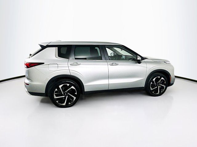 2023 Mitsubishi Outlander SE