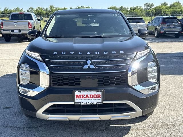 2023 Mitsubishi Outlander SE
