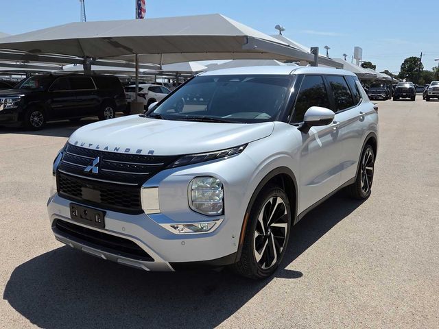 2023 Mitsubishi Outlander SE