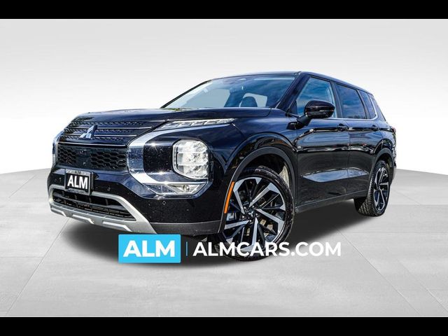 2023 Mitsubishi Outlander SE
