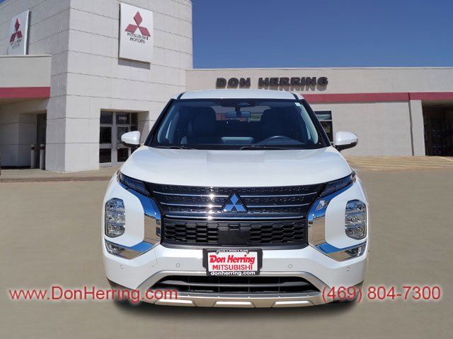 2023 Mitsubishi Outlander SE