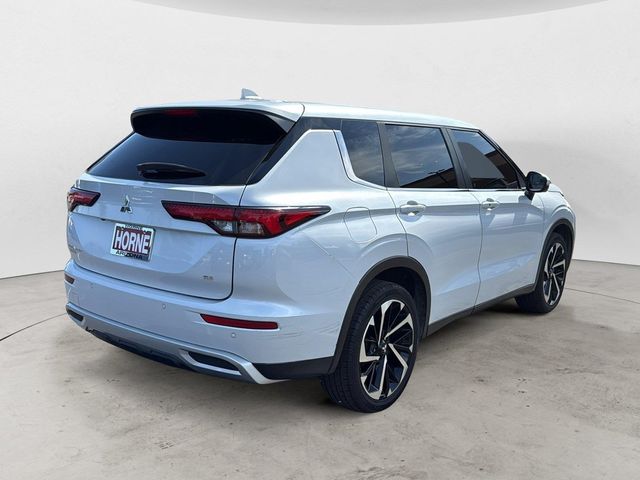 2023 Mitsubishi Outlander SE