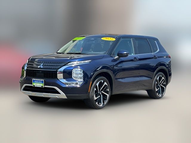 2023 Mitsubishi Outlander SE