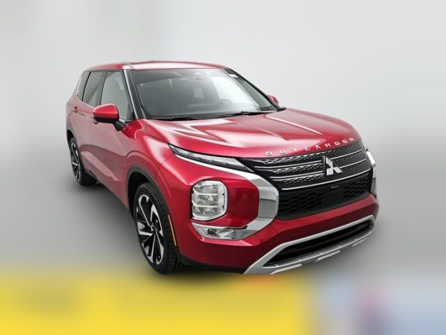 2023 Mitsubishi Outlander SE