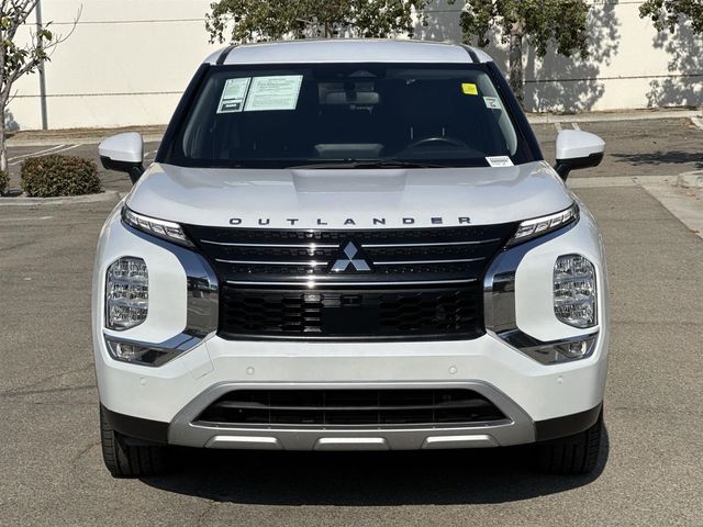 2023 Mitsubishi Outlander SE