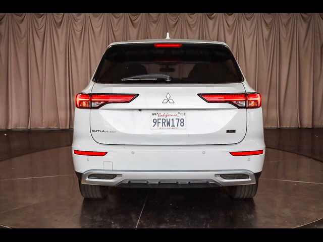 2023 Mitsubishi Outlander SE