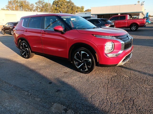 2023 Mitsubishi Outlander SE