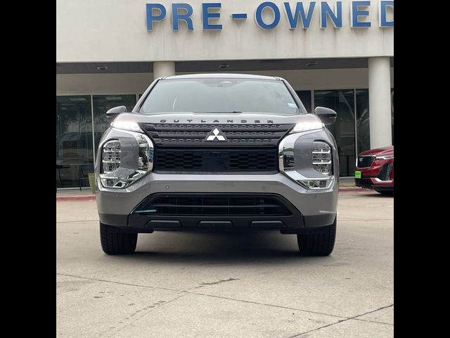 2023 Mitsubishi Outlander SE