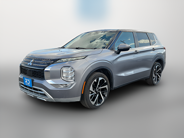 2023 Mitsubishi Outlander SE