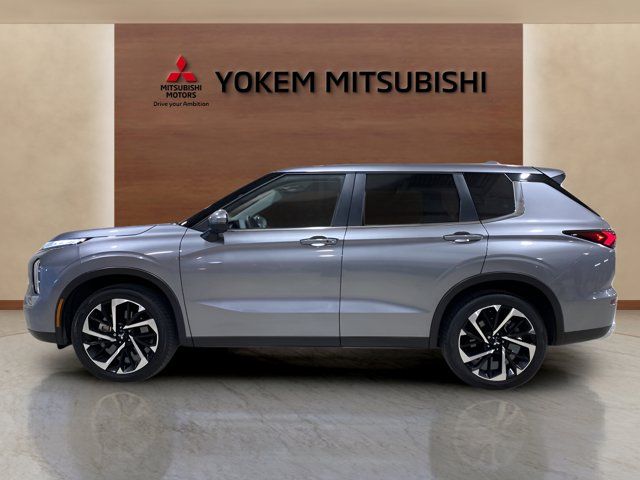 2023 Mitsubishi Outlander SE