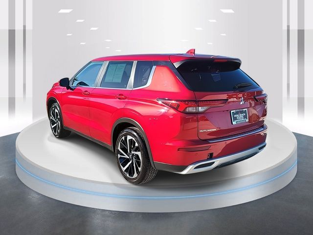 2023 Mitsubishi Outlander SE