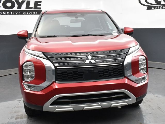 2023 Mitsubishi Outlander SE