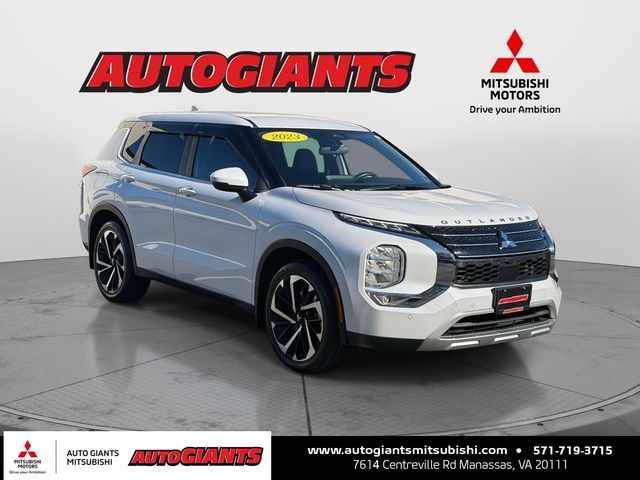 2023 Mitsubishi Outlander SE