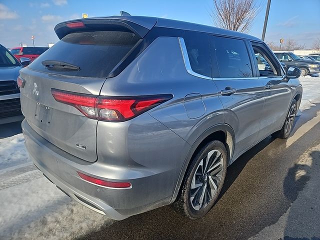 2023 Mitsubishi Outlander SE