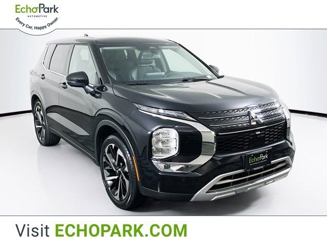 2023 Mitsubishi Outlander SE