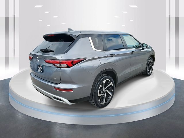 2023 Mitsubishi Outlander SE