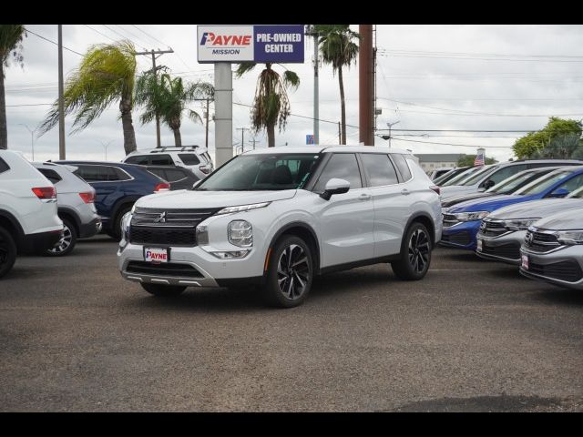 2023 Mitsubishi Outlander SE