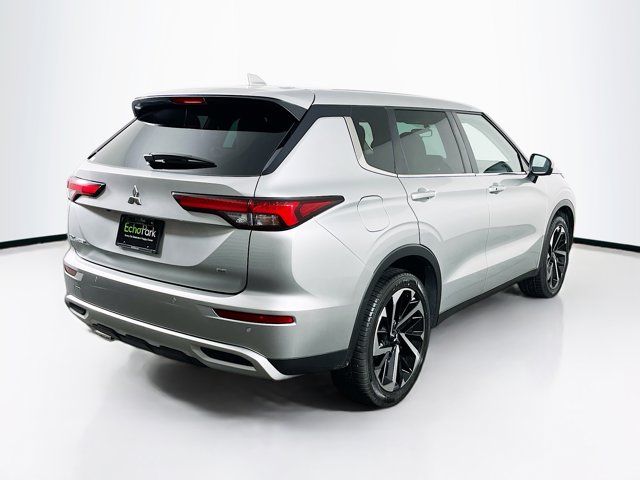 2023 Mitsubishi Outlander SE